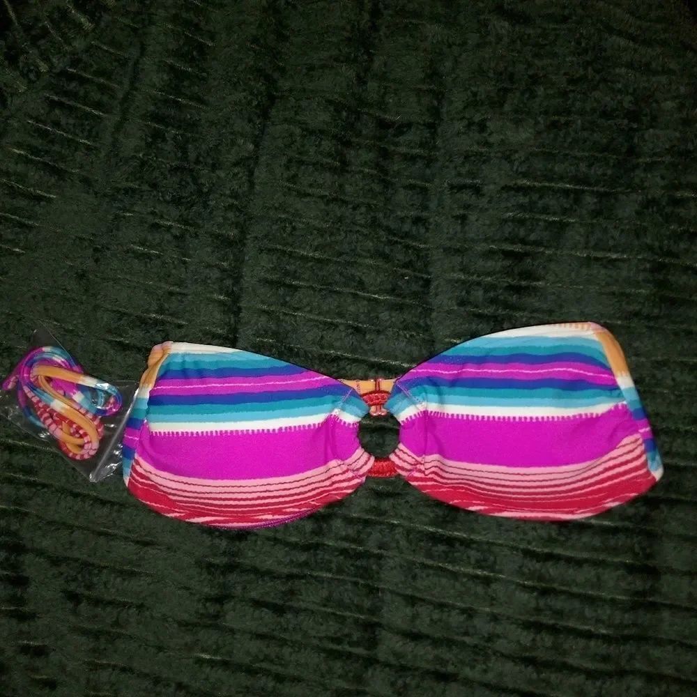 ⬇️⬇️⬇️Striped Bandeau Bikini Top
